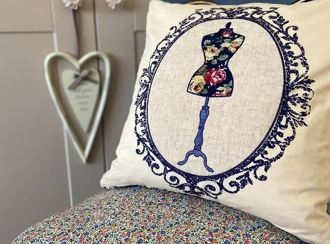 Сasa de vacaciones Treblenick House